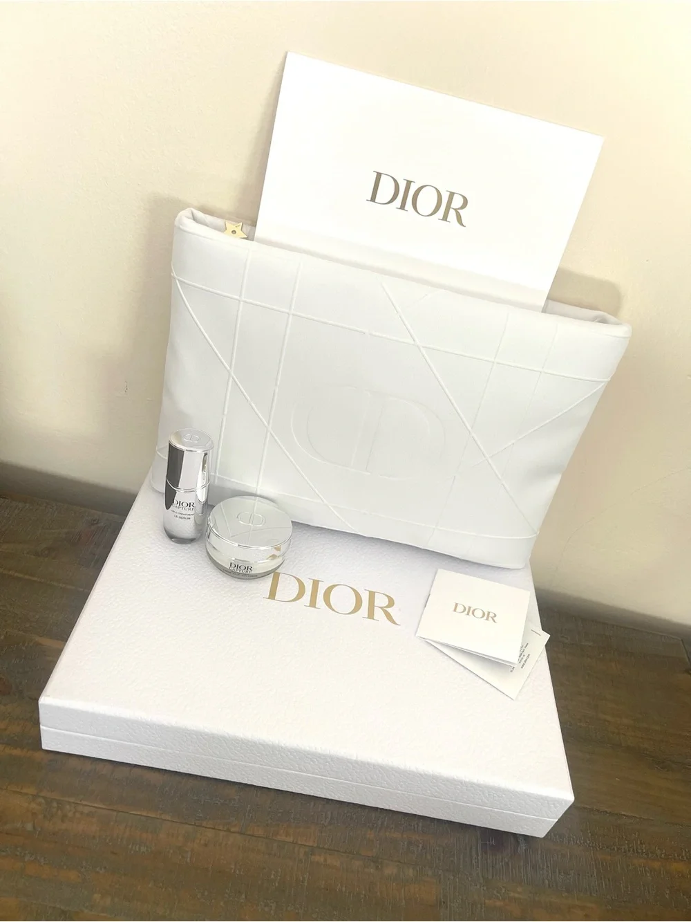 Dior elegant cosmetic